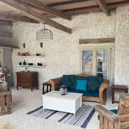 Beautiful Charente Home With Swimming Pool Marcillac-Lanville Exterior foto