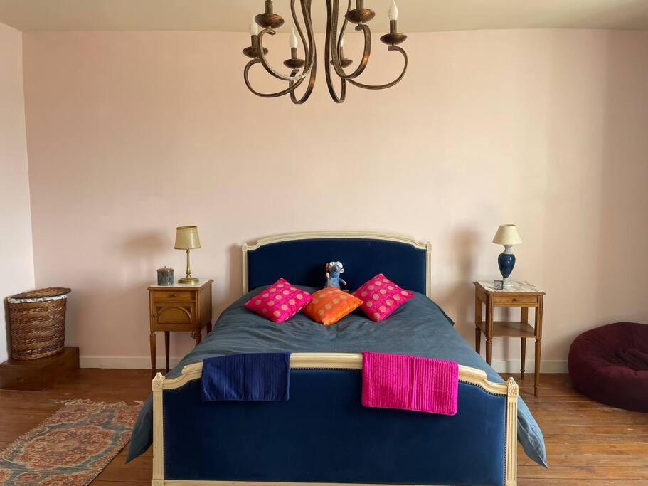 Beautiful Charente With Swimming Pool Holiday home *